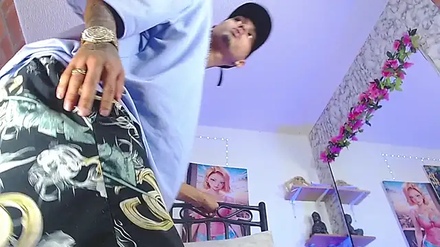 Liam lee online show from 09-29-25, 01:38