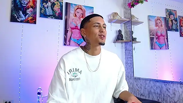 Liam lee online show from 10-10-25, 01:10