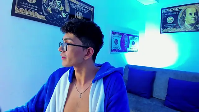 TylerWhite  online show from 01-24-25, 06:35