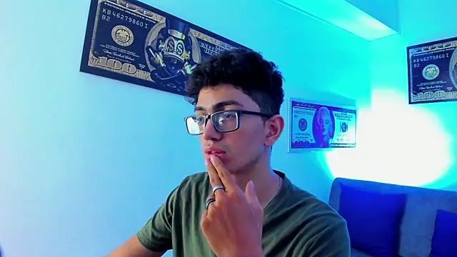 TylerWhite  online show from 01-24-25, 09:39