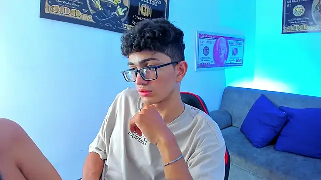 TylerWhite  online show from 01-25-25, 06:34