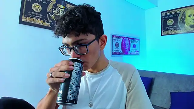 TylerWhite  online show from 02-02-25, 02:59