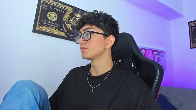 TylerWhite  online show from 03-12-25, 02:52