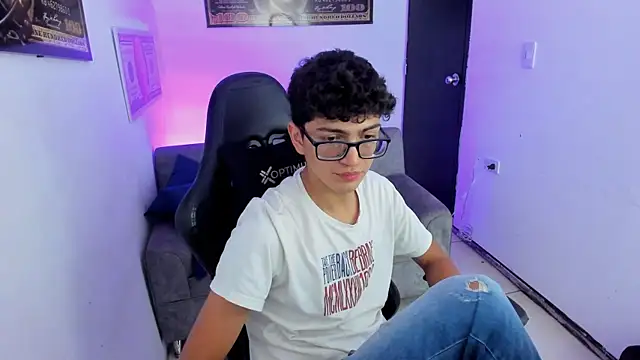 TylerWhite  online show from 03-14-25, 03:04