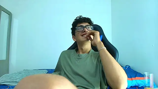 TylerWhite  online show from 03-20-25, 03:13