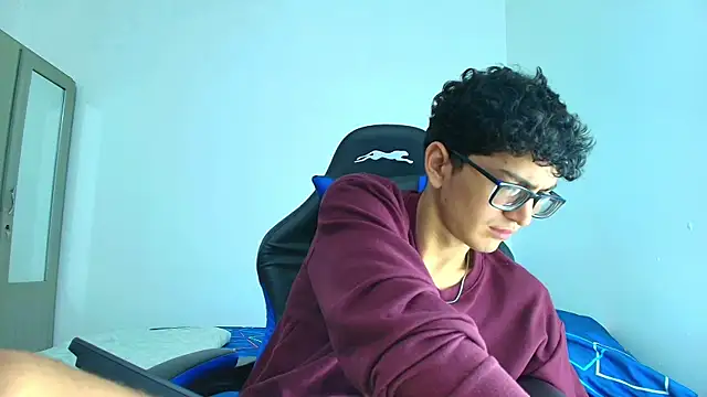 TylerWhite  online show from 03-21-25, 03:22