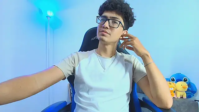 TylerWhite  online show from 10-18-25, 04:15