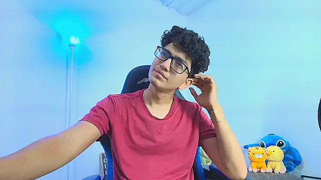 TylerWhite  online show from 10-24-25, 04:31