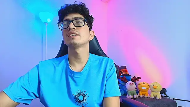 TylerWhite  online show from 12-20-25, 04:19