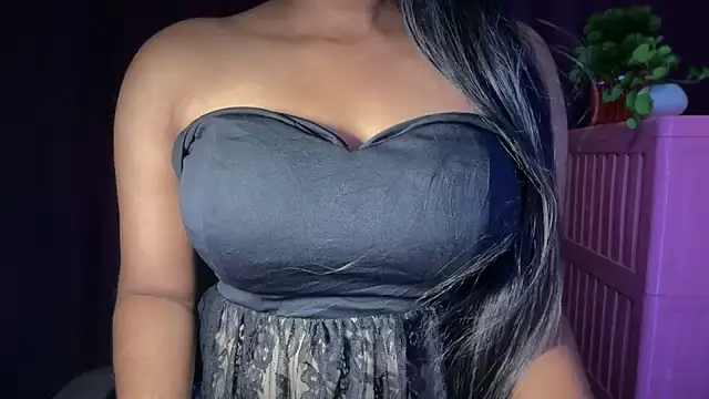 Snapshot of Kashish_11 chatting on 11-18-25, 08:57 Kashish 11 online show from 11-18-25, 08:57