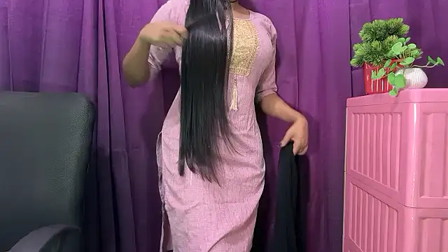 Snapshot of Kashish_11 chatting on 12-13-25, 08:36 Kashish 11 online show from 12-13-25, 08:36