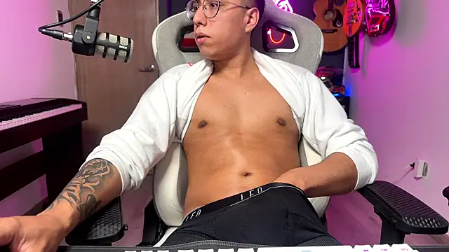 granxarma960 online show from 12-17-24, 06:24