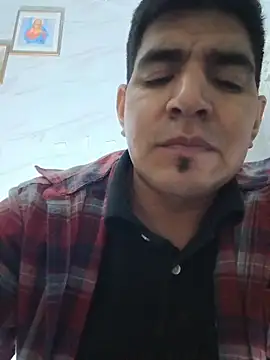 Snapshot of latino17 chatting on 11-16-25, 07:25 latino17 online show from 11-16-25, 07:25