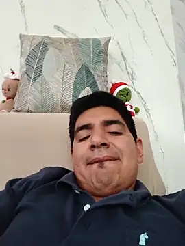 Snapshot of latino17 chatting on 12-01-25, 05:51 latino17 online show from 12-01-25, 05:51