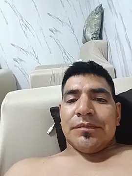 Snapshot of latino17 chatting on 03-03-26, 03:12 latino17 online show from 03-03-26, 03:12