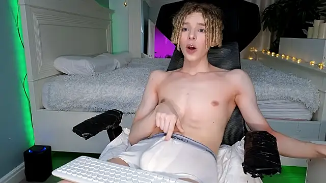 Kudi Minnt online show from 03-16-26, 08:24