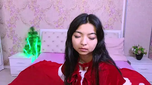 Shy Kira online show from 12-12-24, 06:53