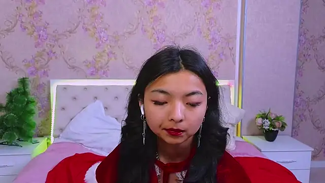 Shy Kira online show from 12-16-24, 03:32