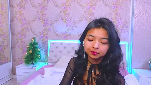 Shy Kira online show from 12-24-24, 03:37