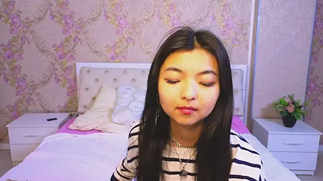 Shy Kira online show from 01-19-25, 06:32