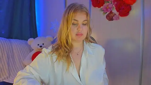 CoraSwon online show from 01-29-25, 08:04