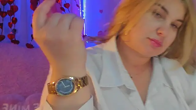 CoraSwon online show from 02-14-25, 10:25