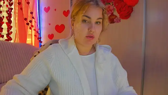 CoraSwon online show from 02-22-25, 01:02