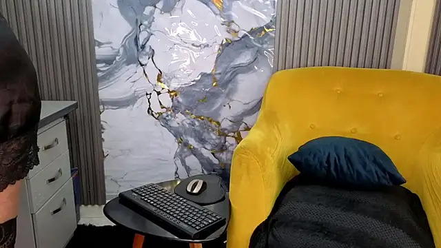 GianellaCox  online show from 02-16-26, 03:08