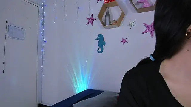 Emiily Parkerr online show from 03-22-25, 03:09