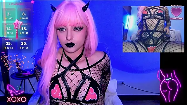 Snapshot of HollyDominic chatting on 02-05-25, 05:20 HollyDominic online show from 02-05-25, 05:20