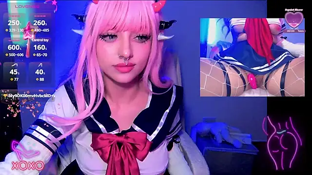 Snapshot of HollyDominic chatting on 02-20-25, 12:47 HollyDominic online show from 02-20-25, 12:47