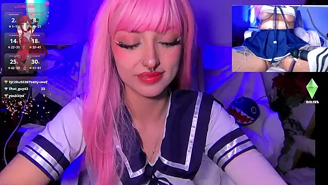 Snapshot of HollyDominic chatting on 10-03-25, 07:00 HollyDominic online show from 10-03-25, 07:00