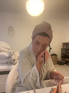 Off  Melonenmandy online show from 10-13-25, 05:29