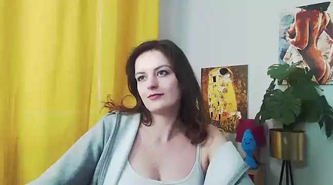 Snapshot of juicyNadine chatting on 12-13-24, 12:28 juicyNadine online show from 12-13-24, 12:28