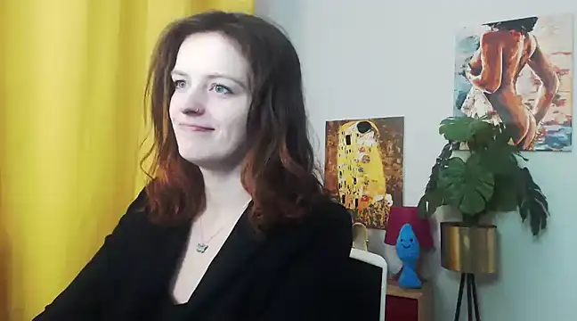 Snapshot of juicyNadine chatting on 12-17-24, 06:24 juicyNadine online show from 12-17-24, 06:24