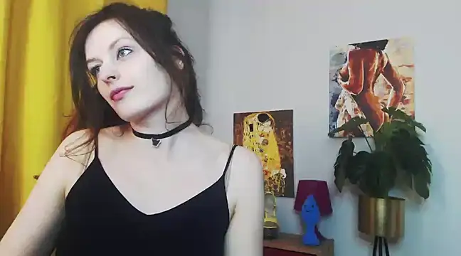 Snapshot of juicyNadine chatting on 02-05-25, 09:25 juicyNadine online show from 02-05-25, 09:25