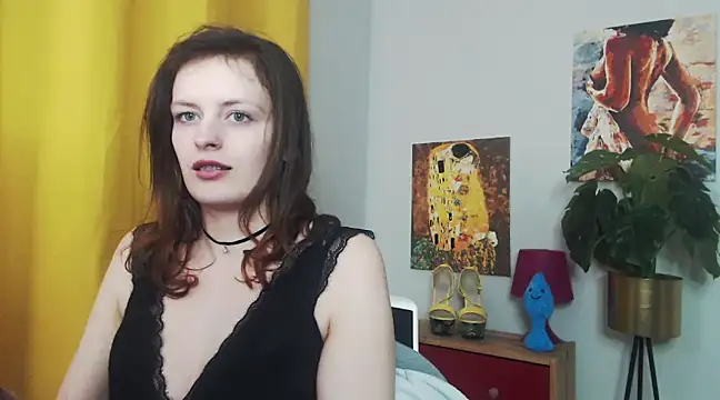 Snapshot of juicyNadine chatting on 02-07-25, 12:17 juicyNadine online show from 02-07-25, 12:17