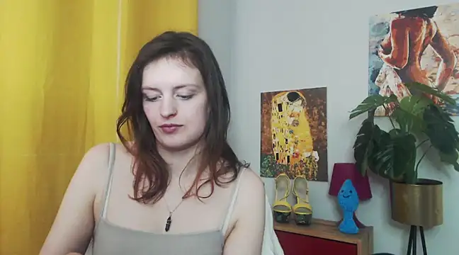 Snapshot of juicyNadine chatting on 02-12-25, 09:20 juicyNadine online show from 02-12-25, 09:20