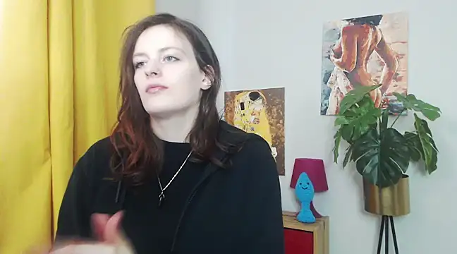 Snapshot of juicyNadine chatting on 02-21-25, 06:18 juicyNadine online show from 02-21-25, 06:18