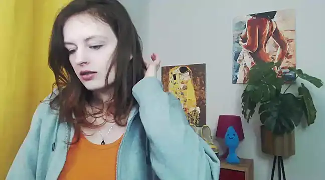 Snapshot of juicyNadine chatting on 03-06-25, 06:19 juicyNadine online show from 03-06-25, 06:19