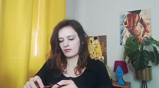 Snapshot of juicyNadine chatting on 03-17-25, 12:25 juicyNadine online show from 03-17-25, 12:25