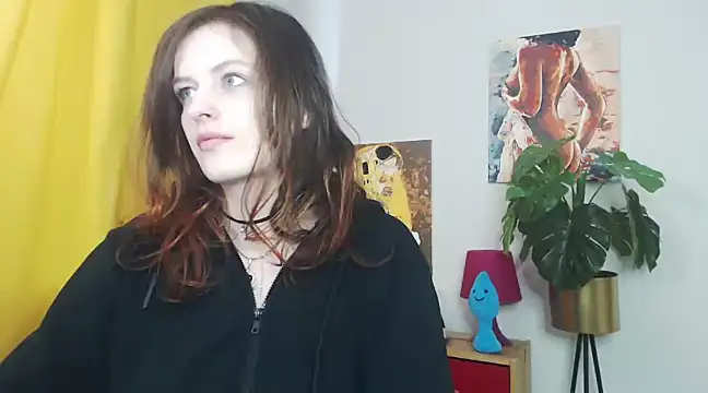 Snapshot of juicyNadine chatting on 03-21-25, 06:16 juicyNadine online show from 03-21-25, 06:16