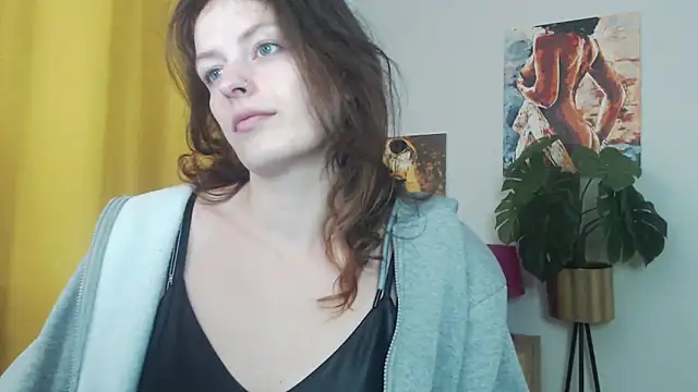 Snapshot of juicyNadine chatting on 09-09-25, 04:45 juicyNadine online show from 09-09-25, 04:45