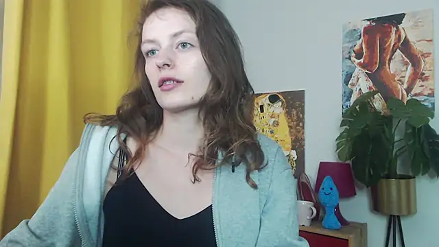 Snapshot of juicyNadine chatting on 09-22-25, 04:36 juicyNadine online show from 09-22-25, 04:36