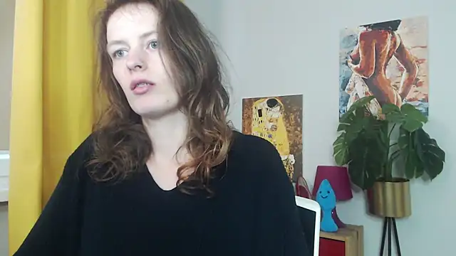 Snapshot of juicyNadine chatting on 09-23-25, 04:37 juicyNadine online show from 09-23-25, 04:37