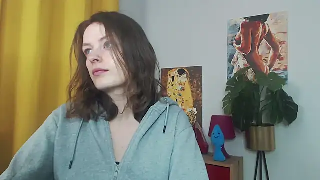 Snapshot of juicyNadine chatting on 10-08-25, 04:43 juicyNadine online show from 10-08-25, 04:43