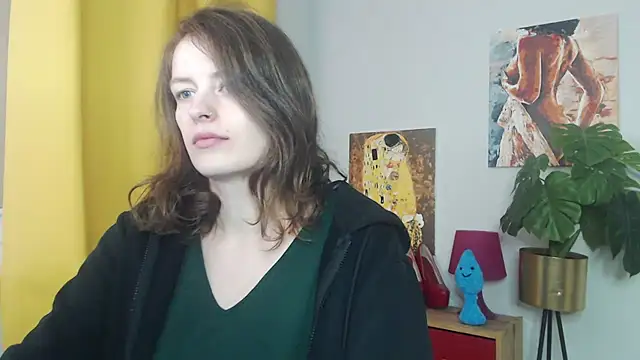 Snapshot of juicyNadine chatting on 11-05-25, 05:40 juicyNadine online show from 11-05-25, 05:40