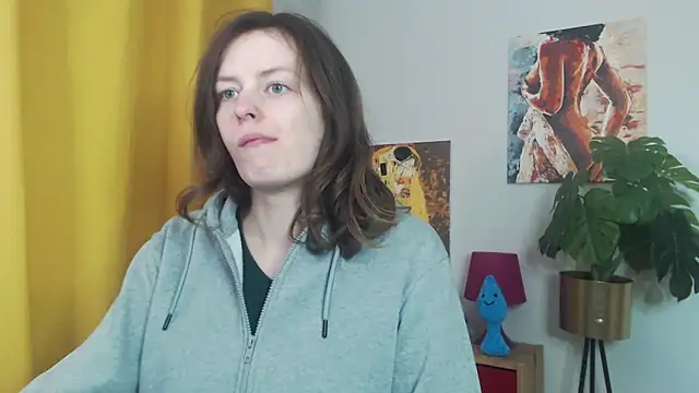 Snapshot of juicyNadine chatting on 11-17-25, 05:46 juicyNadine online show from 11-17-25, 05:46