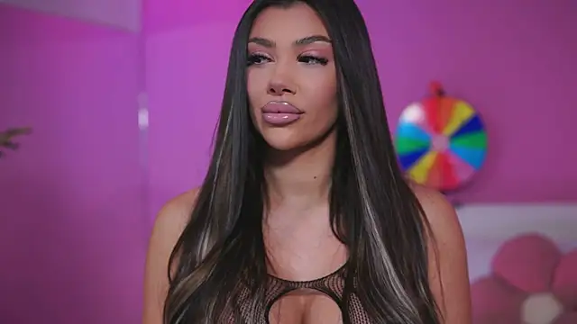 Snapshot of NatyDesiree chatting on 02-12-25, 07:35 NatyDesiree online show from 02-12-25, 07:35