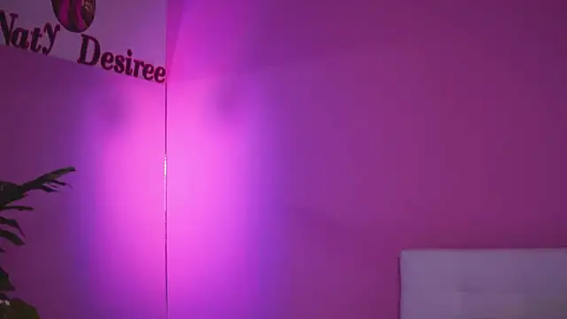 Snapshot of NatyDesiree chatting on 03-06-25, 05:14 NatyDesiree online show from 03-06-25, 05:14